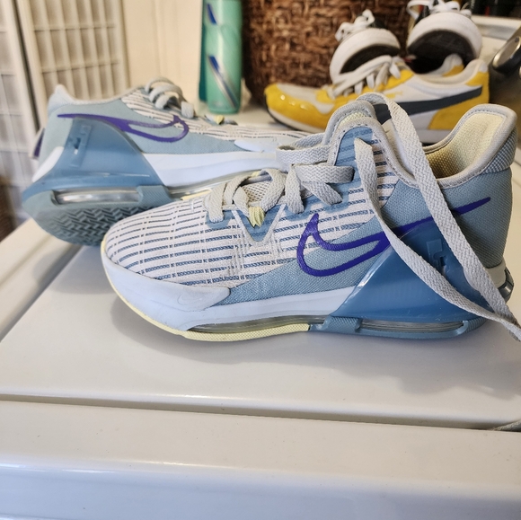 Nike LeBron Witness youth 3.5 - Picture 8 of 11